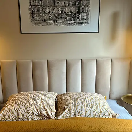 Duplex By Jacek Near The Chateau Accommodates 6 Guests 아파트